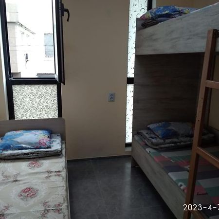 Tastaq Hostel Almaty Eksteriør bilde