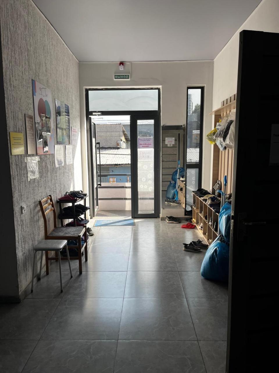 Tastaq Hostel Almaty Eksteriør bilde